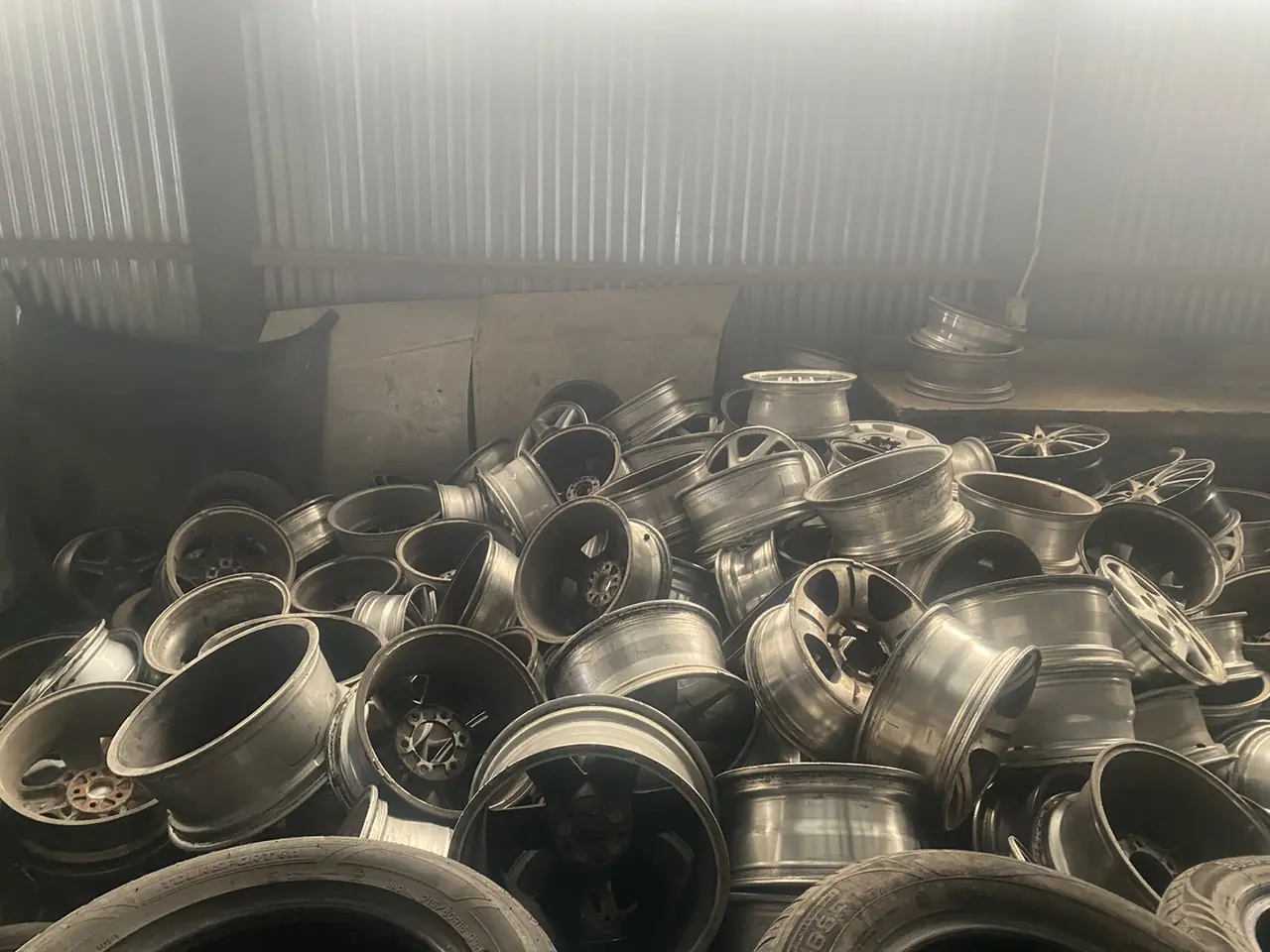 Salvaged steel wheels in stock