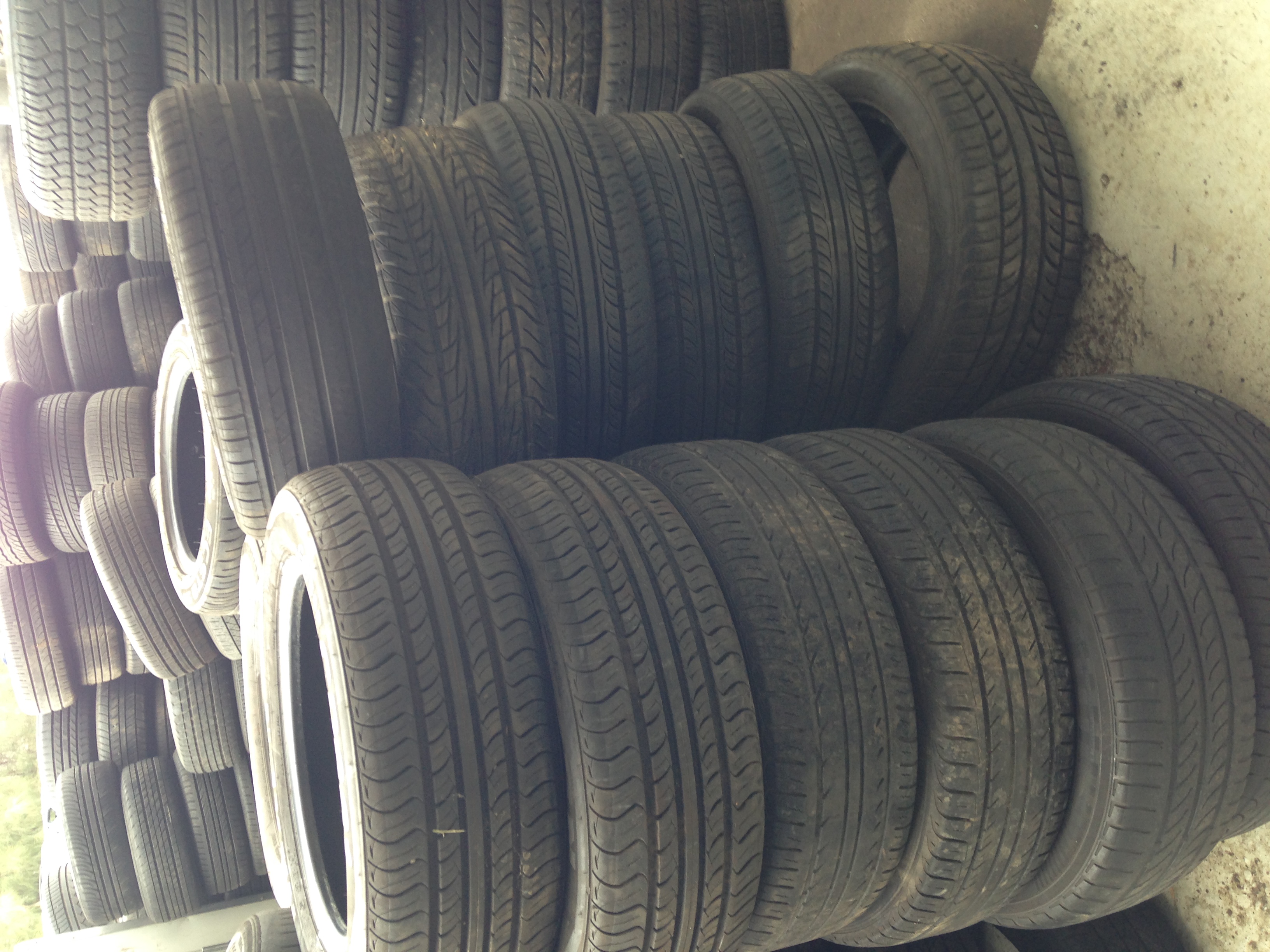 Stock of second hand and used car tyres shown. This includes used tyres for Toyota, Holden, Mitsubishi, Nissan, Ford, BMW and many other makes.